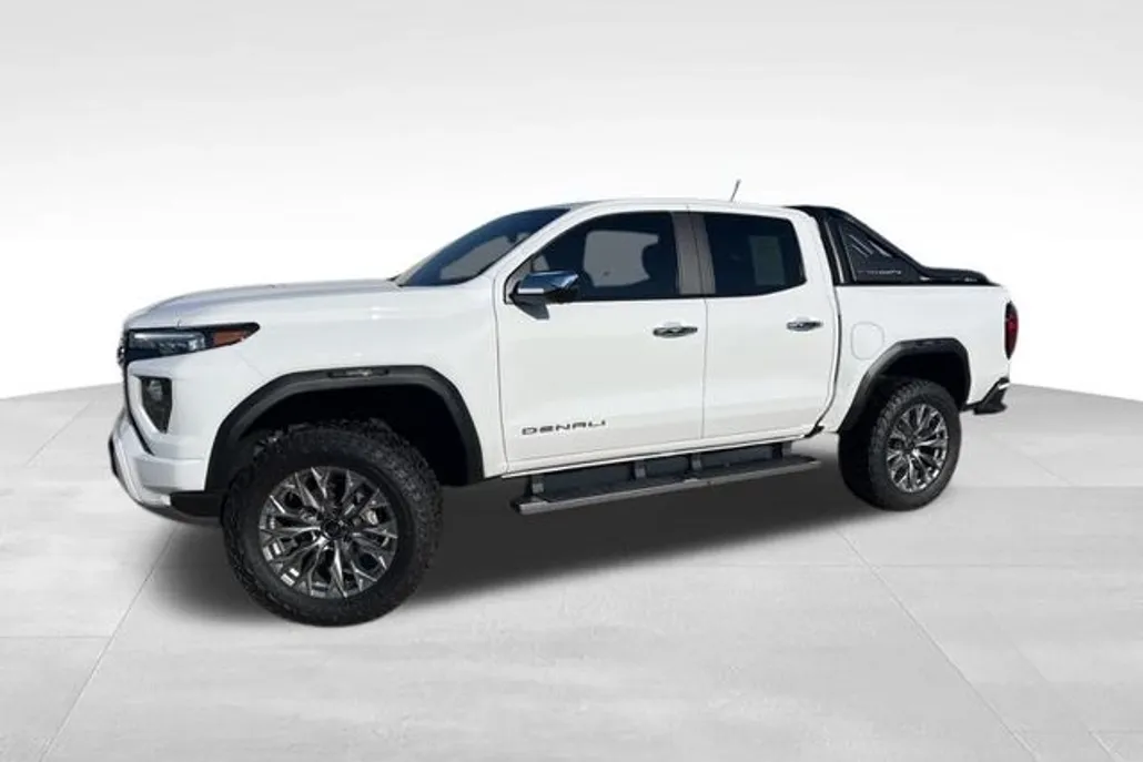2023 Gmc Canyon Denali photo 1