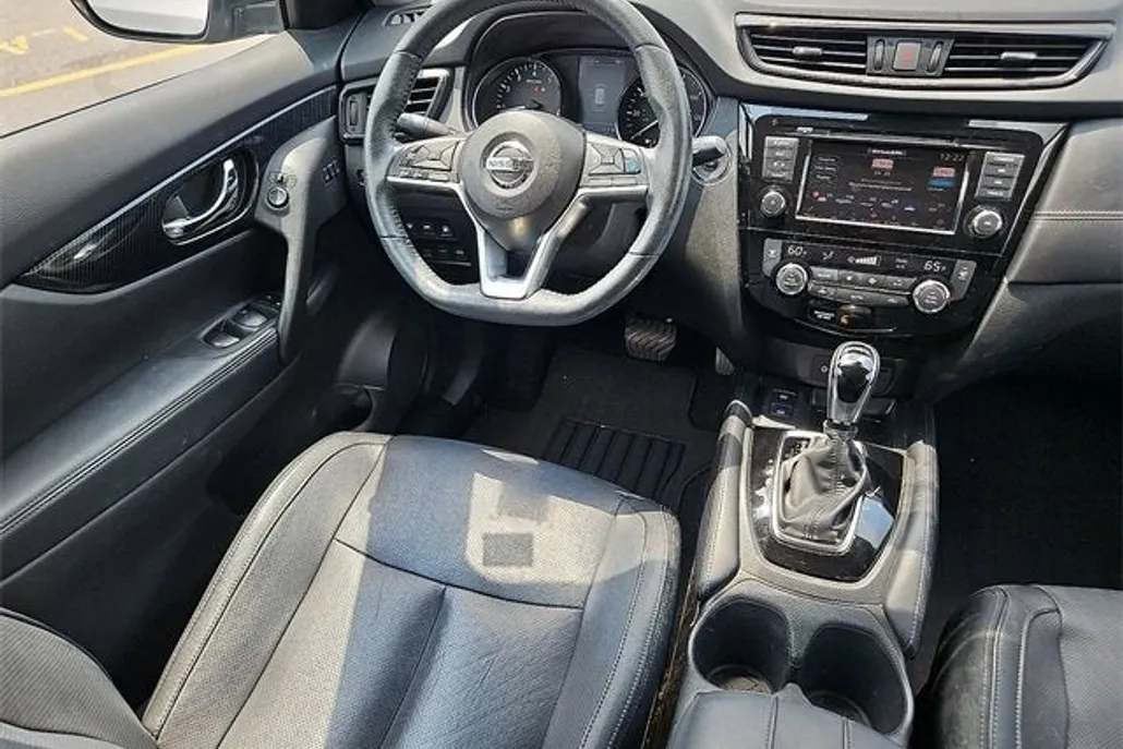 2019 Nissan Rogue SL photo 1