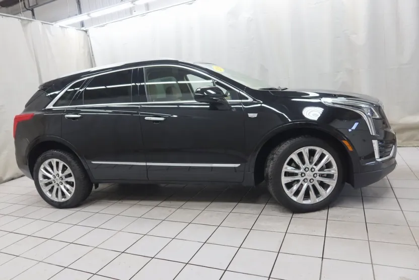 2019 Cadillac XT5 Platinum photo 1