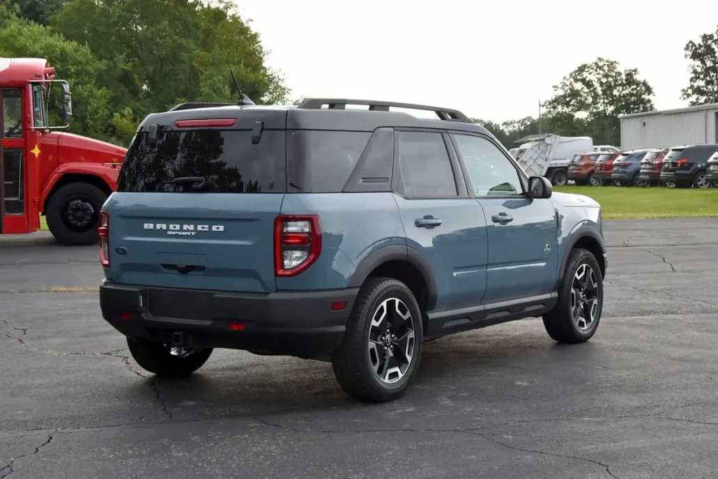 2022 Ford Bronco Sport Outer Banks photo 1