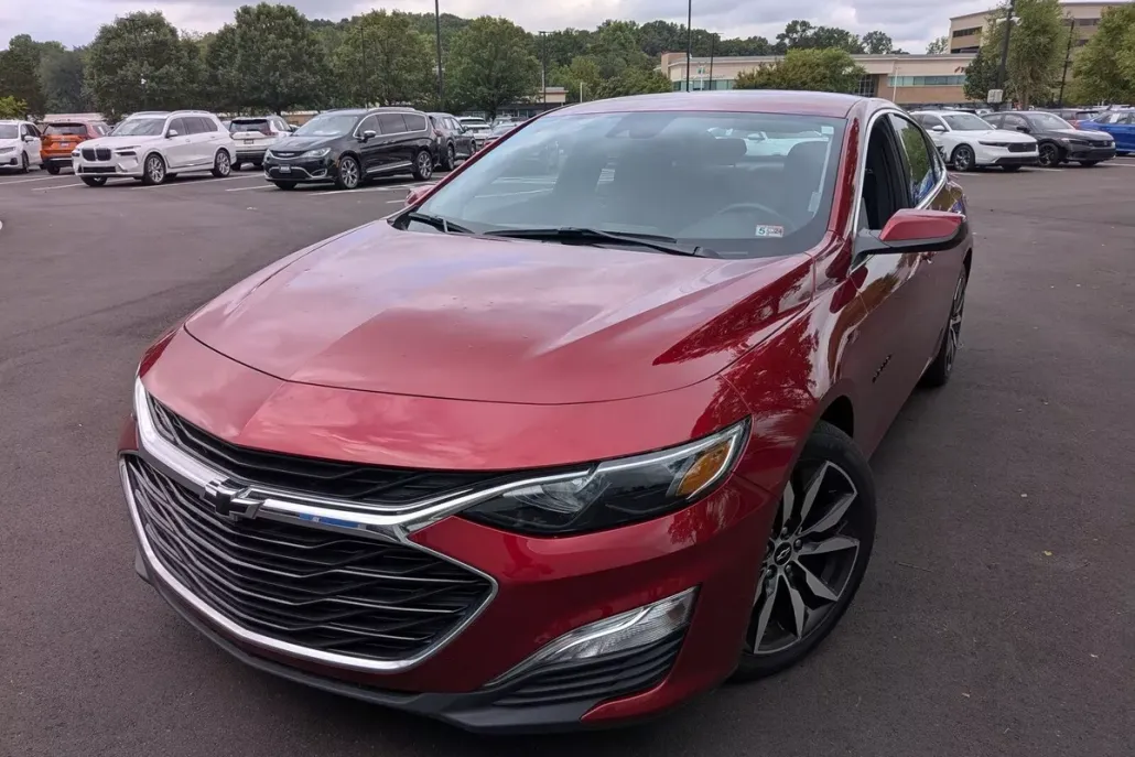 2023 Chevrolet Malibu RS photo 1