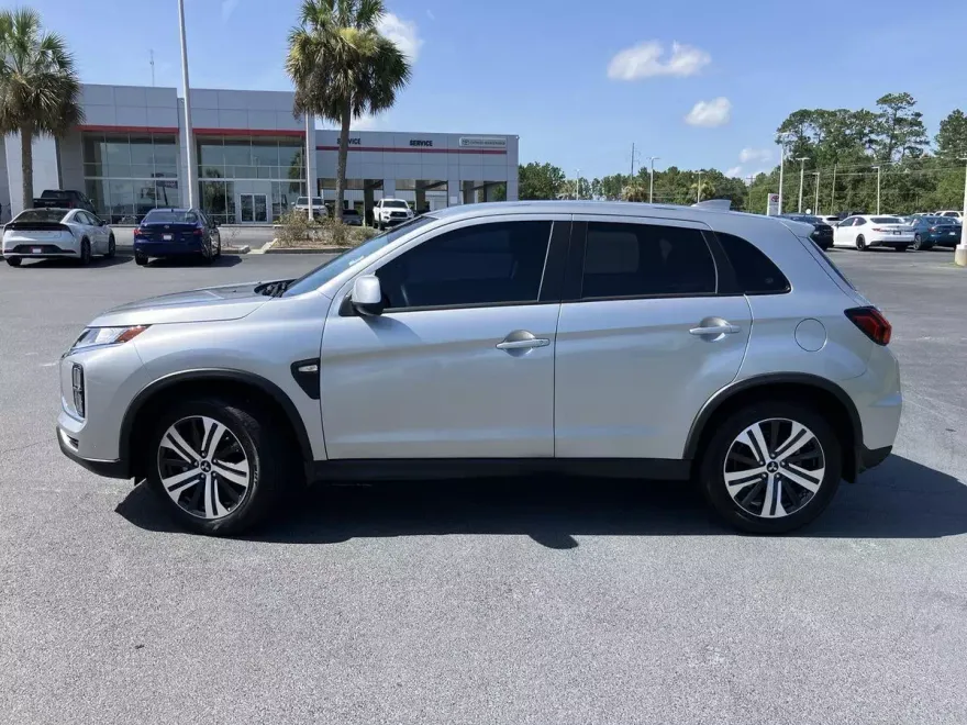 2024 Mitsubishi Outlander Sport ES photo 1