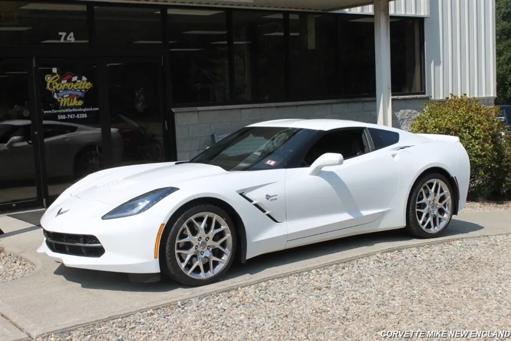 2017 Chevrolet Corvette Stingray Z51 Coupe photo 1