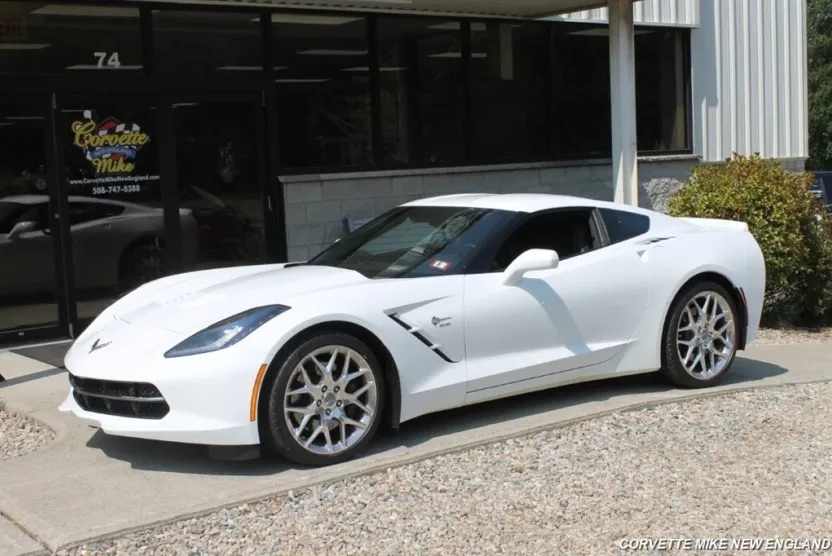 2017 Chevrolet Corvette Stingray Z51 Coupe photo 1