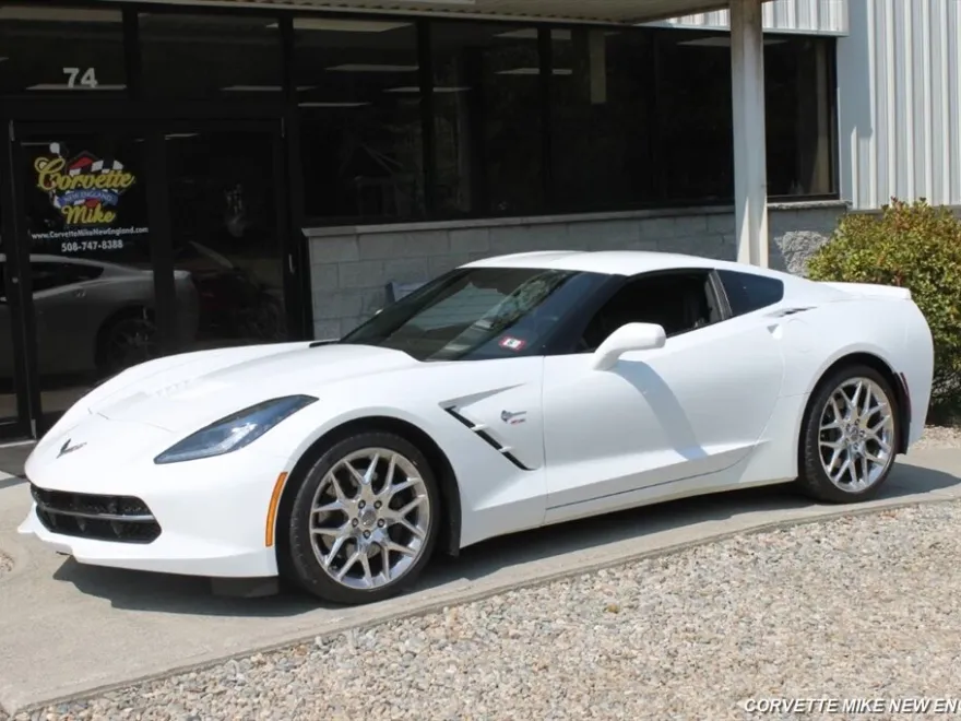 2017 Chevrolet Corvette Stingray Z51 Coupe photo 1
