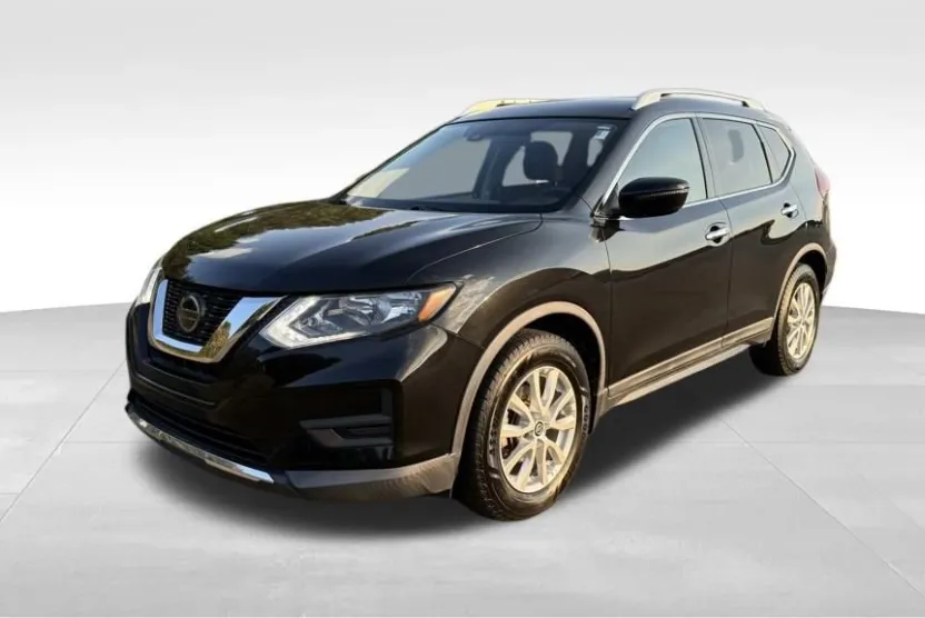 2020 Nissan Rogue SV photo 1