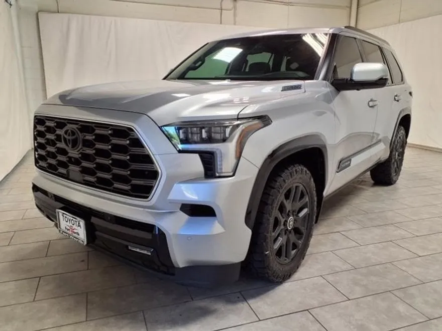 2024 Toyota Sequoia Platinum photo 1
