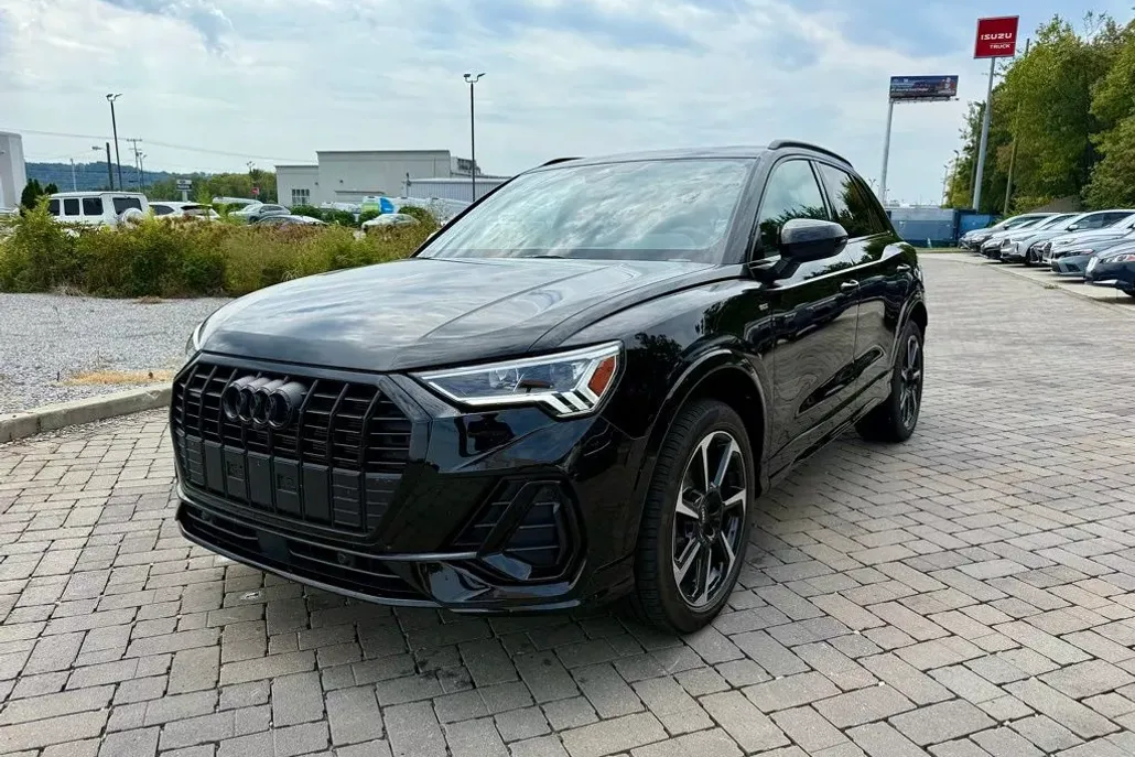 2025 Audi Q3 Premium Plus S line photo 1