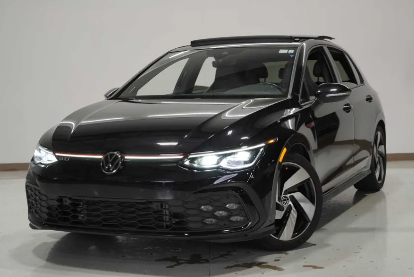 2022 Volkswagen Golf GTI SE photo 1