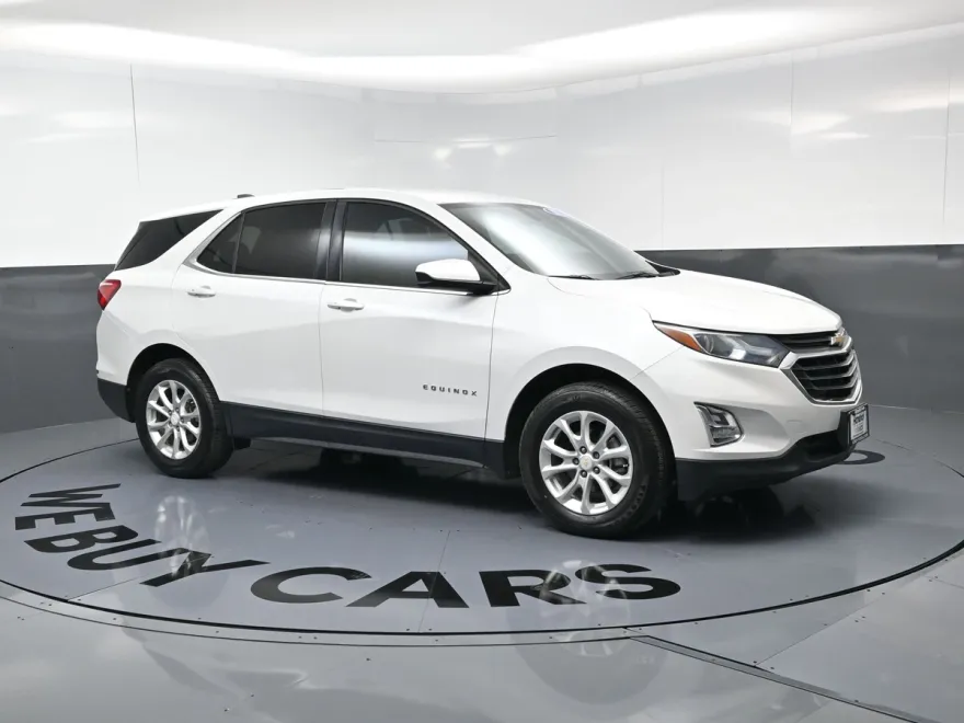2018 Chevrolet Equinox LT photo 1