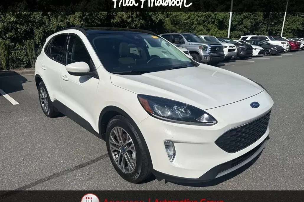 2022 Ford Escape SEL photo 1