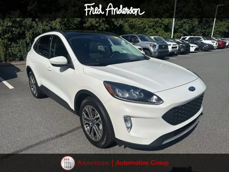 2022 Ford Escape SEL photo 1