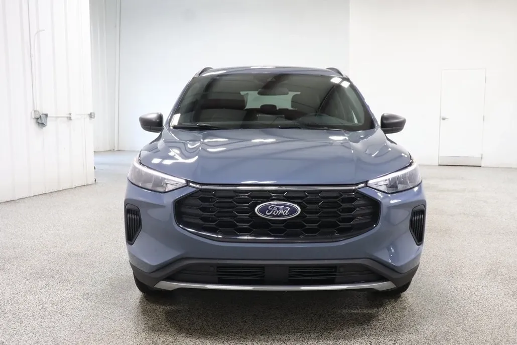 2025 Ford Escape ST-Line photo 1