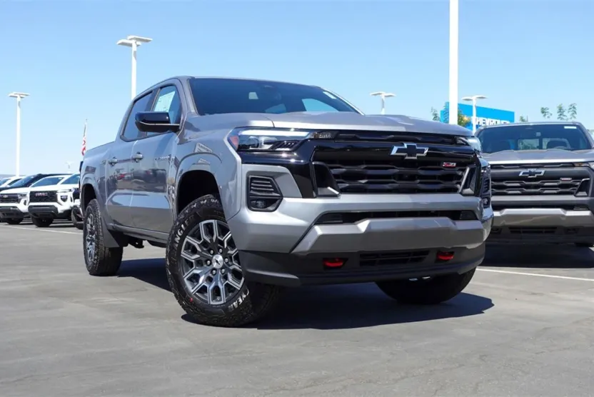 2026 Chevrolet Colorado Z71 photo 1