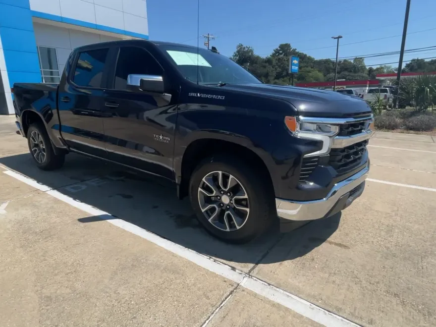2022 Chevrolet Silverado 1500 LT Texas Edition photo 1