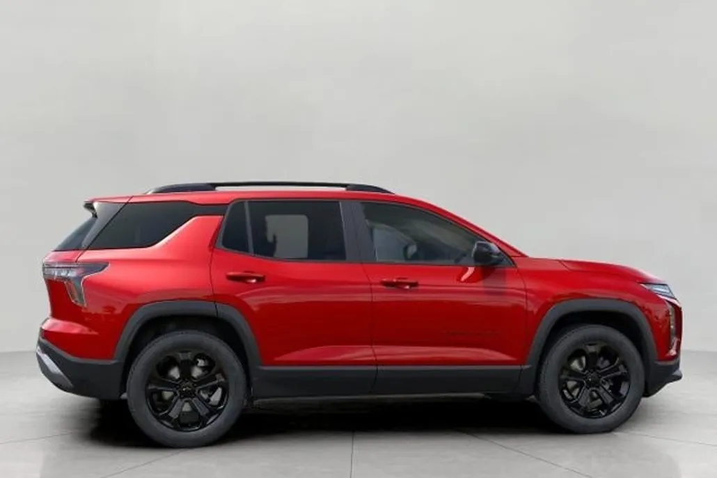 2026 Chevrolet Equinox LT photo 1