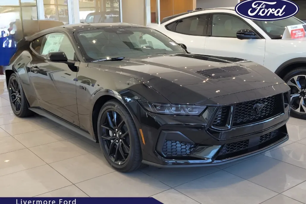 2025 Ford Mustang GT Premium photo 1