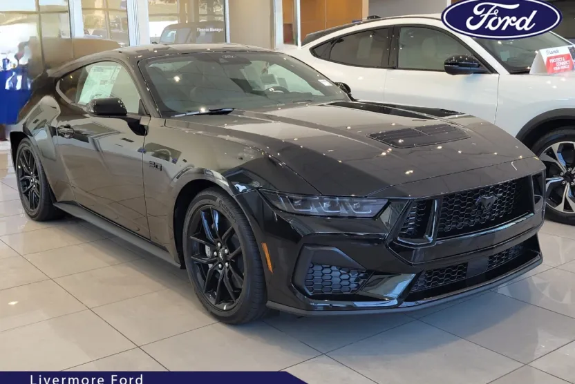 2025 Ford Mustang GT Premium photo 1