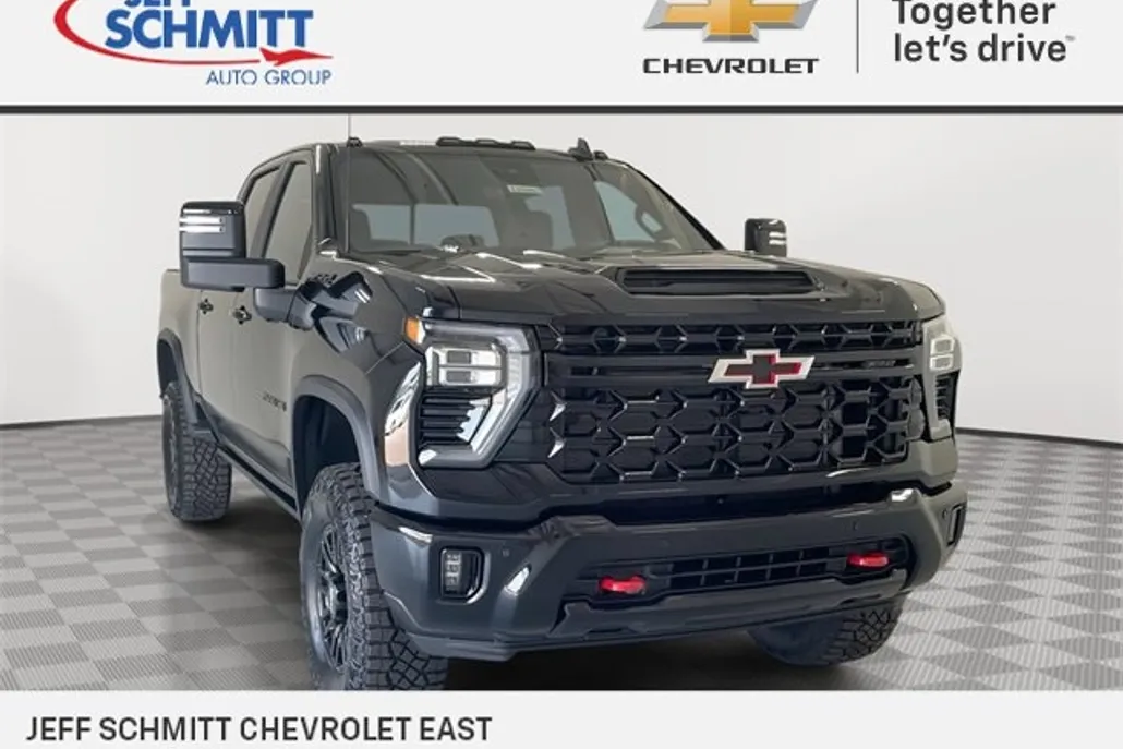 2025 Chevrolet Silverado 2500HD ZR2 photo 1