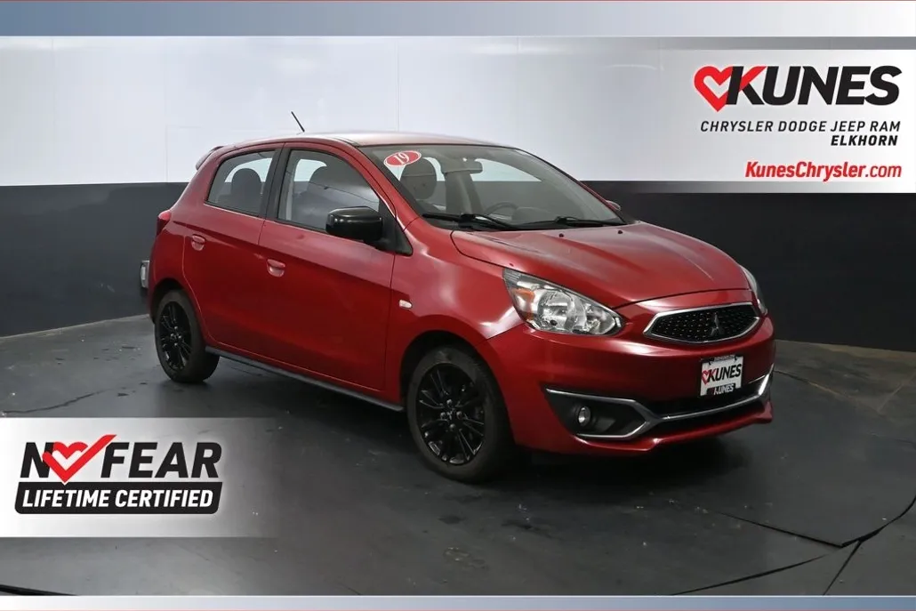 2019 Mitsubishi Mirage LE photo 1
