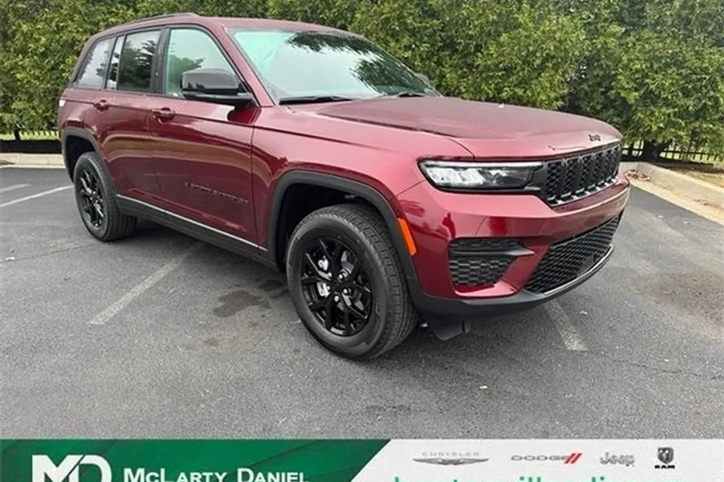 2025 Jeep Grand Cherokee Altitude photo 1