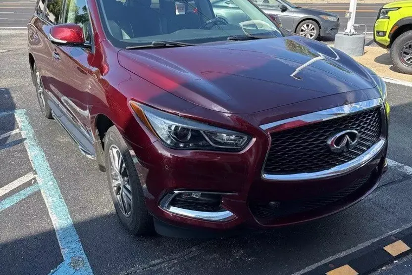 2019 Infiniti QX60 Luxe AWD photo 1