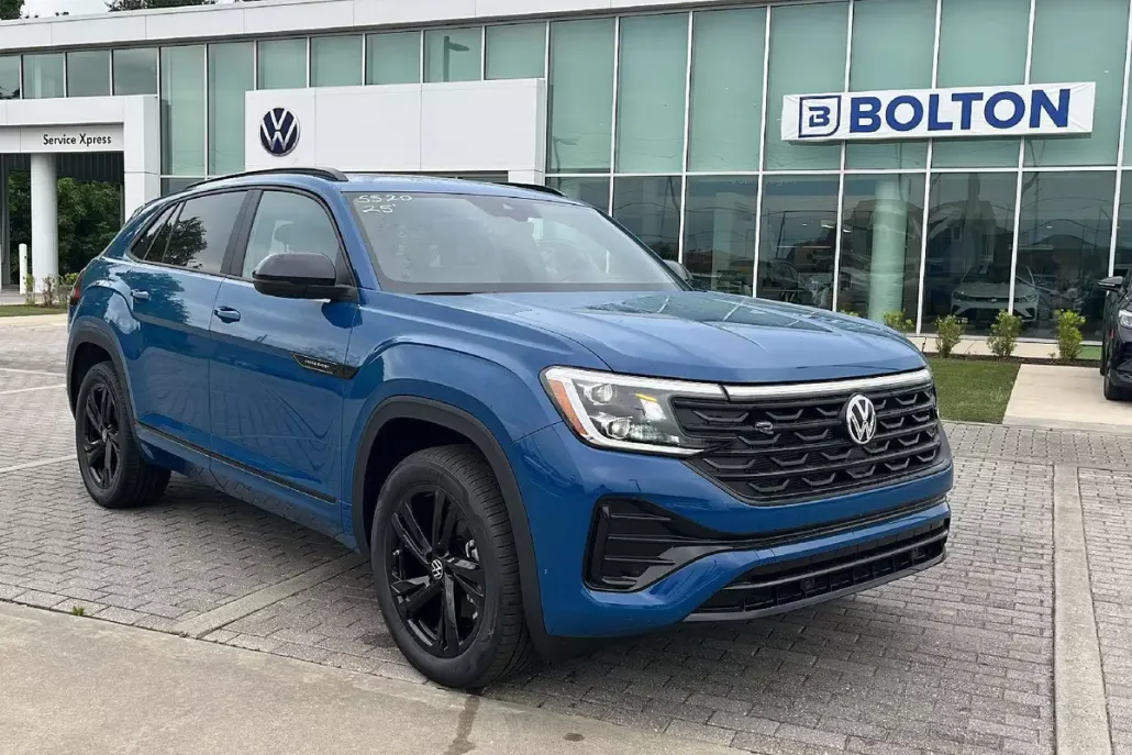 2025 Volkswagen Atlas Cross Sport SEL R-Line photo 1
