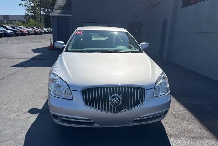 2011 Buick Lucerne CXL photo 1