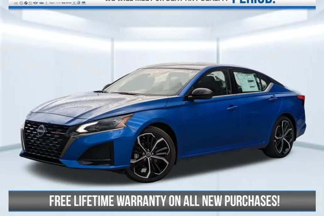 2025 Nissan Altima 2.5 SR photo 1