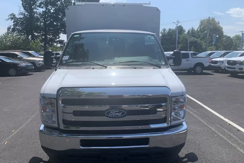 2026 Ford E-350 Base photo 1