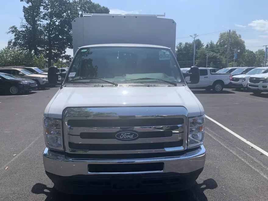 2026 Ford E-350 Base photo 1