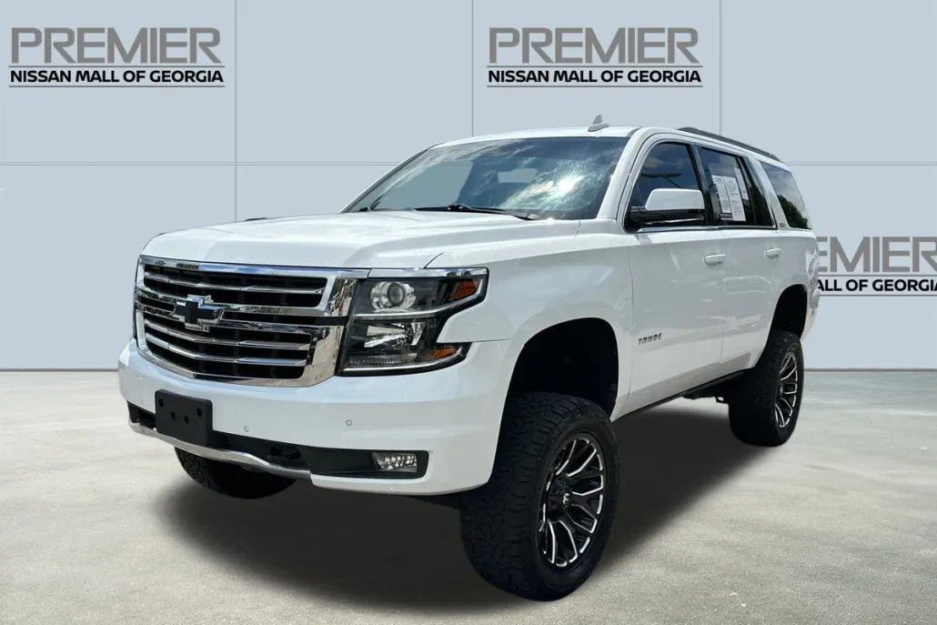 2019 Chevrolet Tahoe LT photo 1