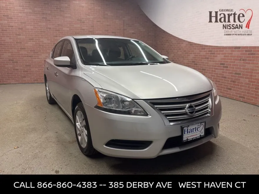 2015 Nissan Sentra SV photo 1