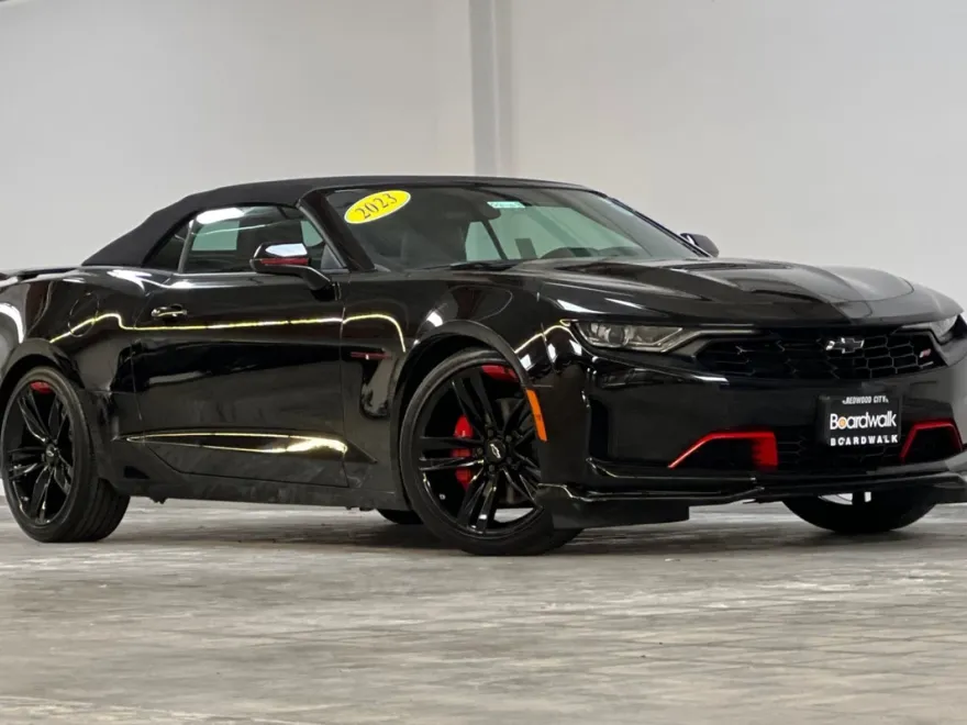 2023 Chevrolet Camaro LT1 photo 1