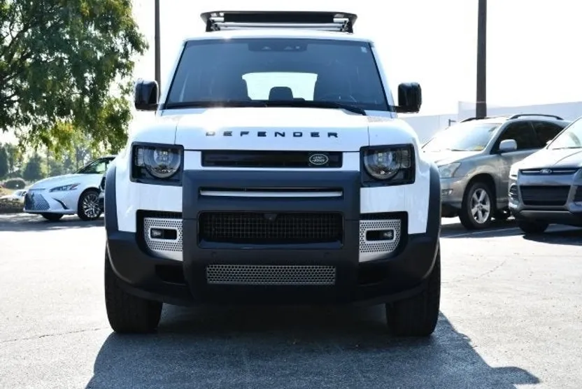 2023 Land Rover Defender 110 S photo 1