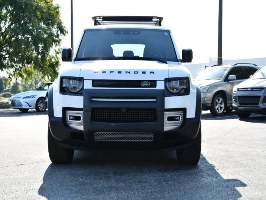2023 Land Rover Defender 110 S photo 1