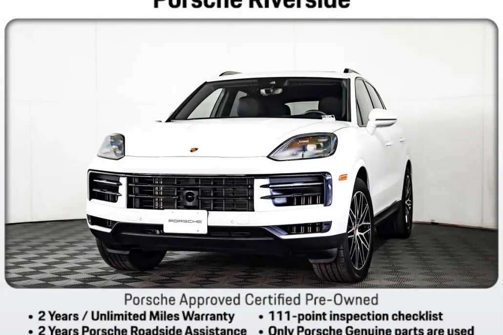 2024 Porsche Cayenne photo 1