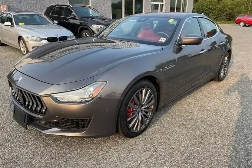 2019 Maserati Ghibli S Q4 photo 1