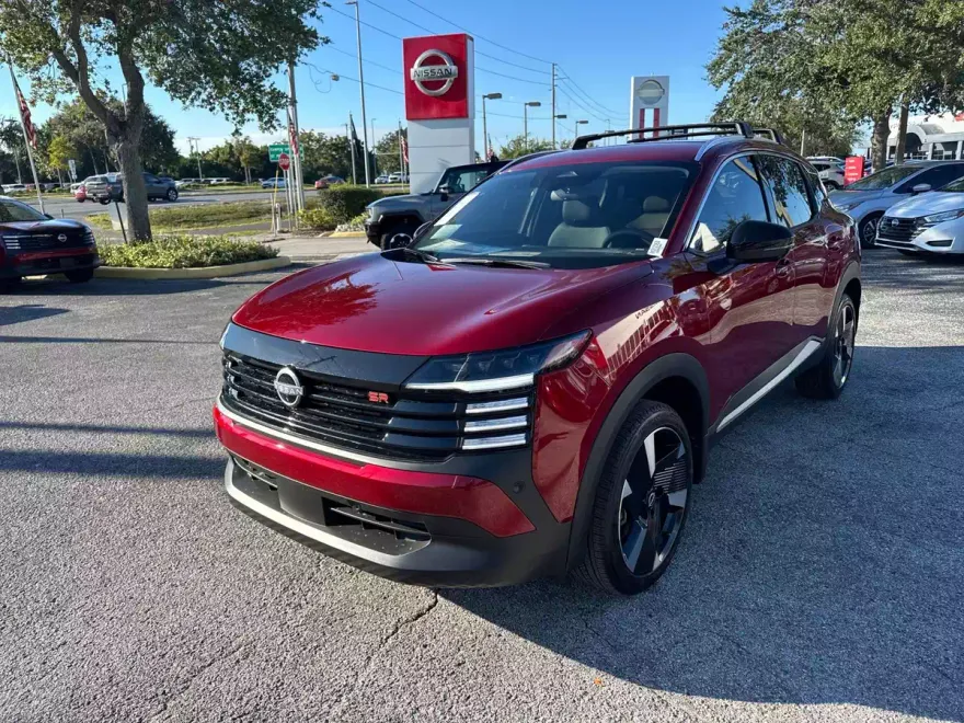 2026 Nissan Kicks SR photo 1