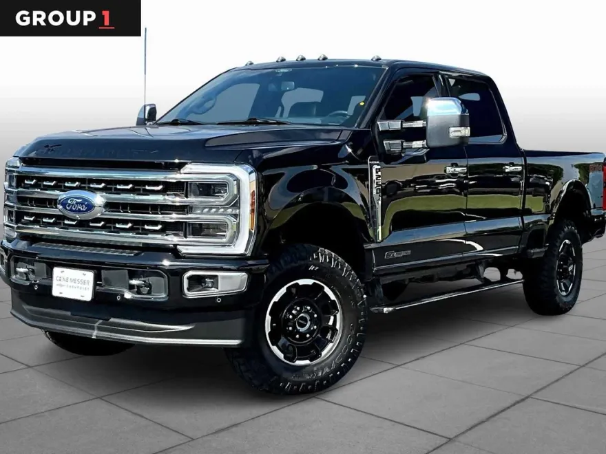 2024 Ford F-250 Platinum photo 1