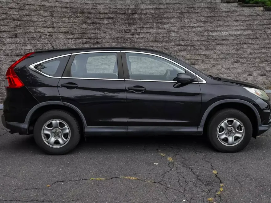 2015 Honda CR-V LX photo 1