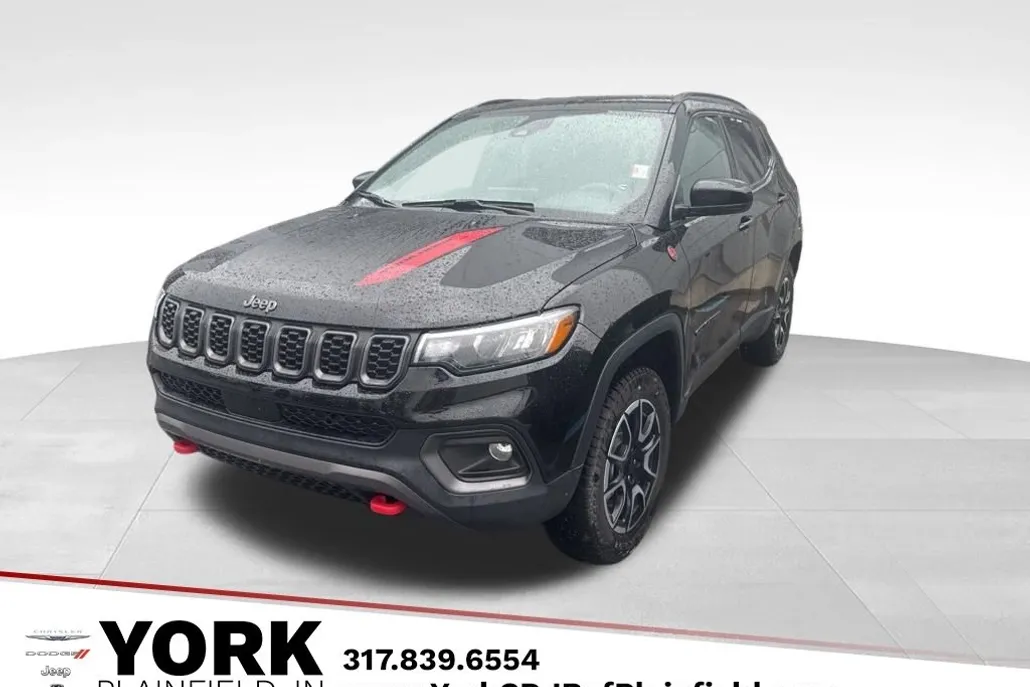2024 Jeep Compass Trailhawk photo 1