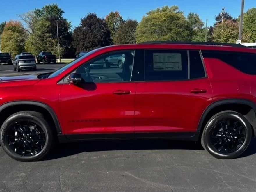 2026 Chevrolet Traverse photo 1