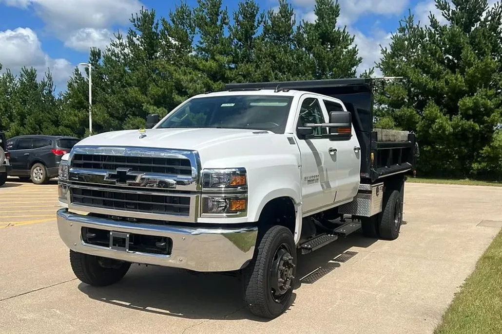 2021 Chevrolet Silverado 5500HD Work Truck photo 1