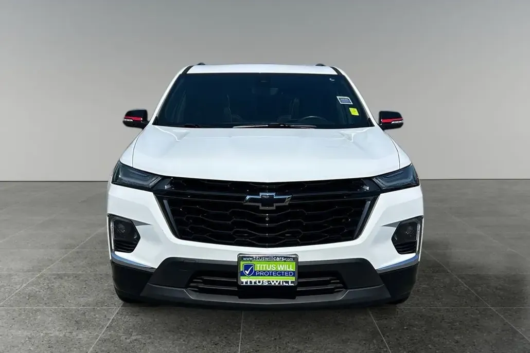 2022 Chevrolet Traverse Premier photo 1