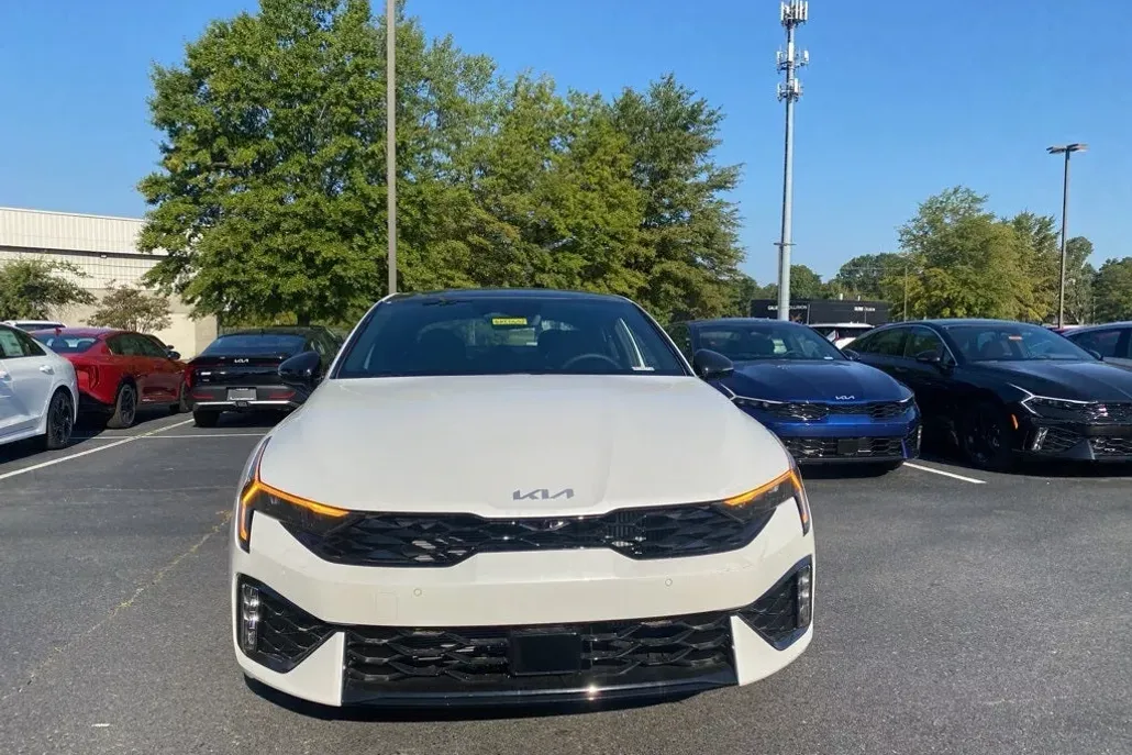 2026 Kia K5 GT photo 1