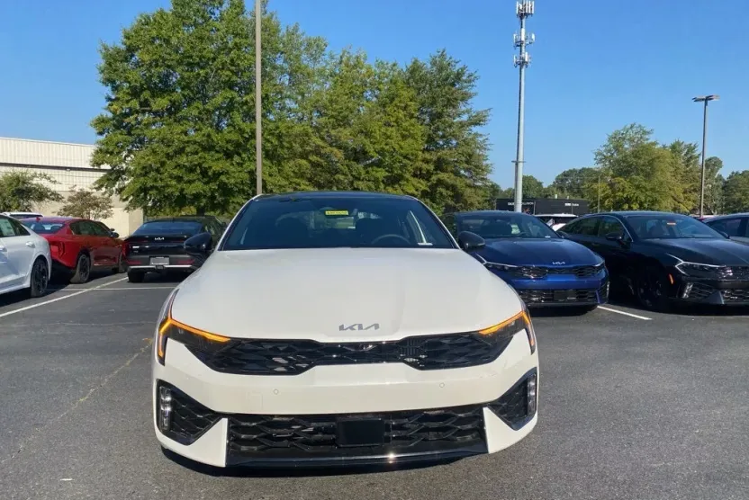 2026 Kia K5 GT photo 1
