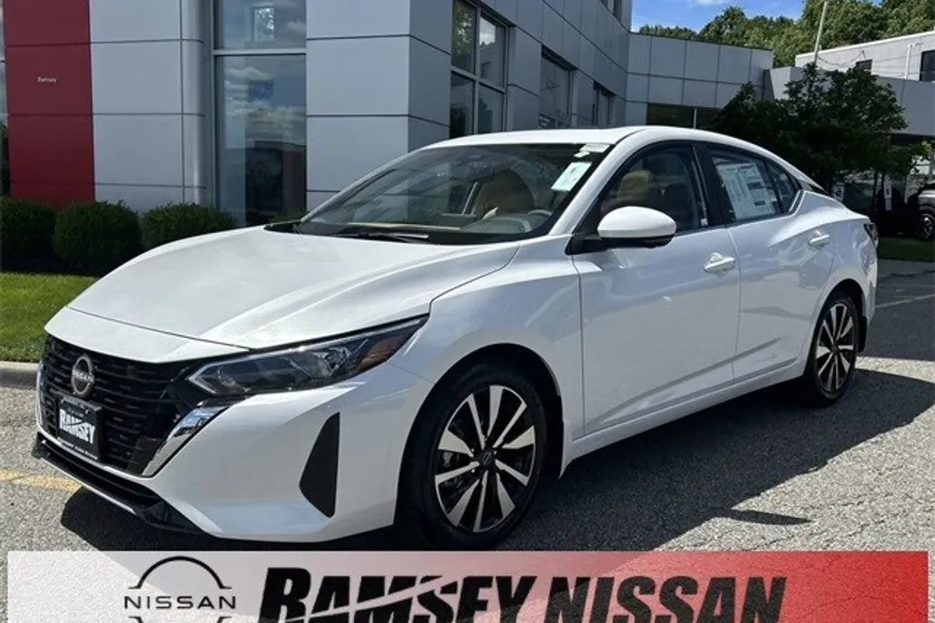 2025 Nissan Sentra SV photo 1