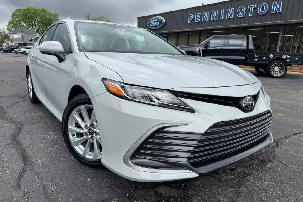 2024 Toyota Camry LE photo 1