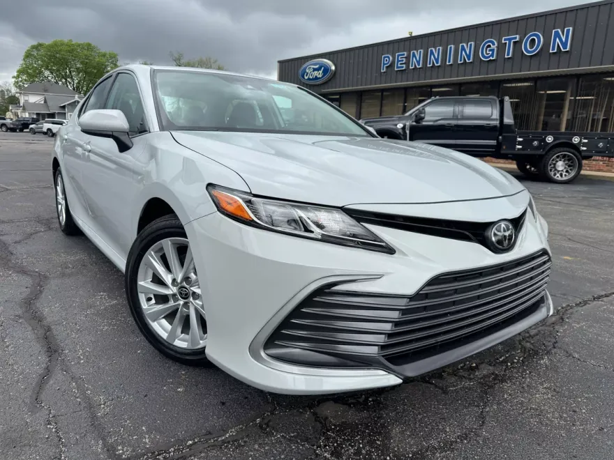 2024 Toyota Camry LE photo 1